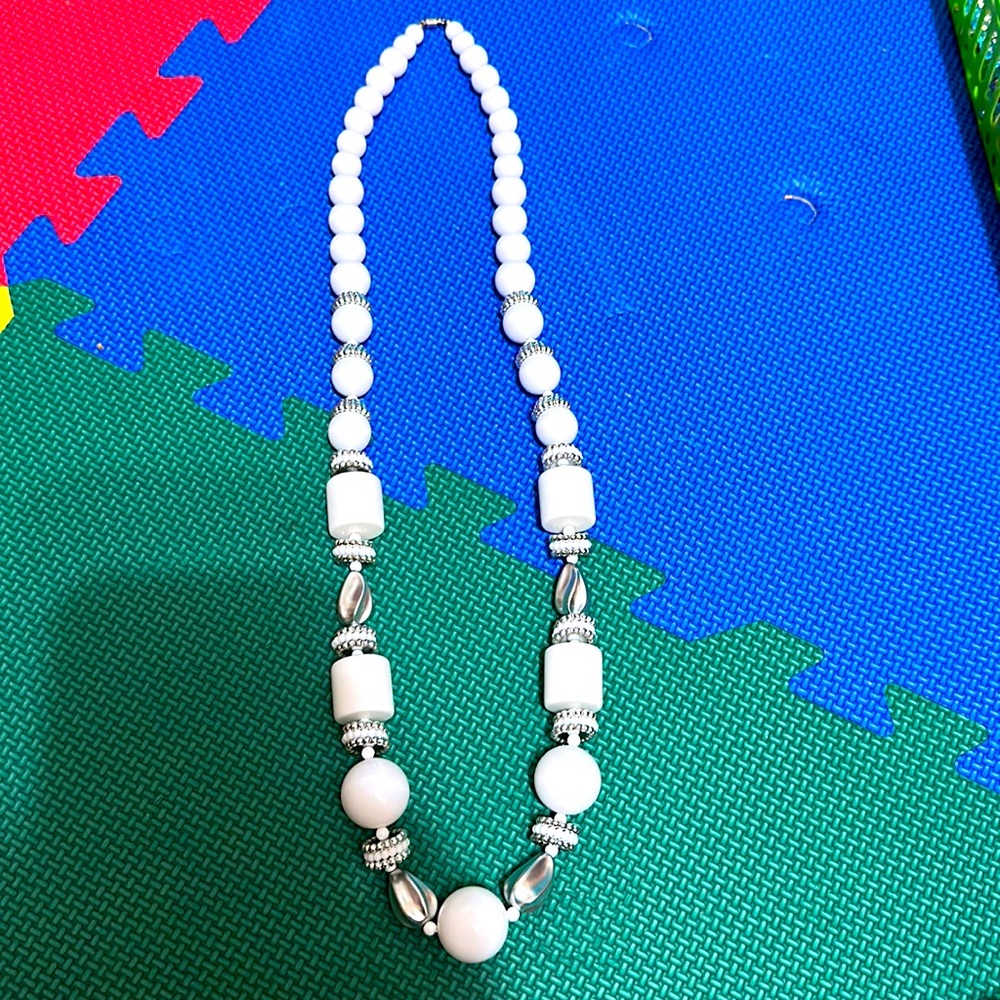 NWT White beads Necklace with silver colors